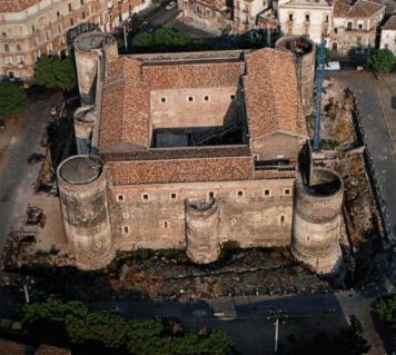 Ursino Castle Terrace Residence Catania Luaran gambar